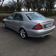 Mercedes Benz C320