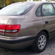 Toyota Carina E XLi 1,6 H/B