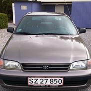 Toyota Carina E XLi 1,6 H/B