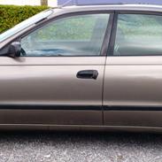 Toyota Carina E XLi 1,6 H/B