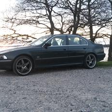 BMW 523I E39 Sedan
