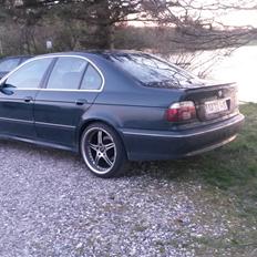 BMW 523I E39 Sedan