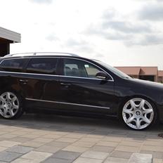 VW Passat Variant 2,0TDi *SOLGT*