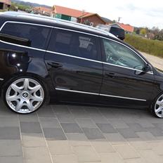 VW Passat Variant 2,0TDi *SOLGT*