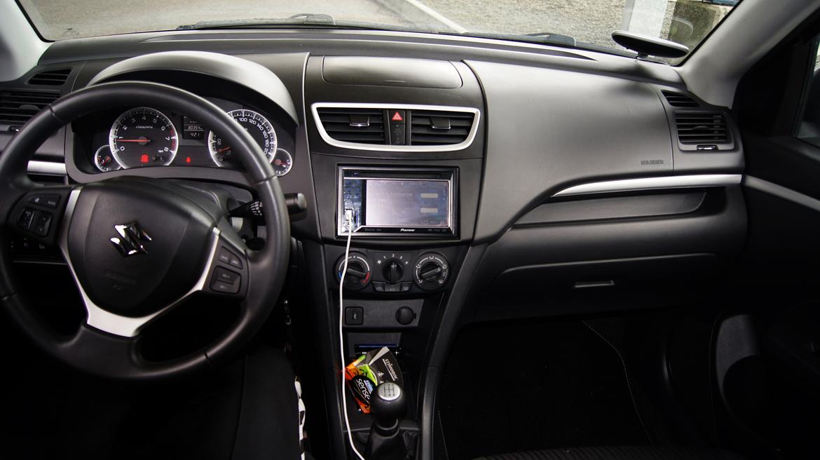 Suzuki Swift 1,2 GL-A eco+ - Pioneer radio 3200-bt billede 11