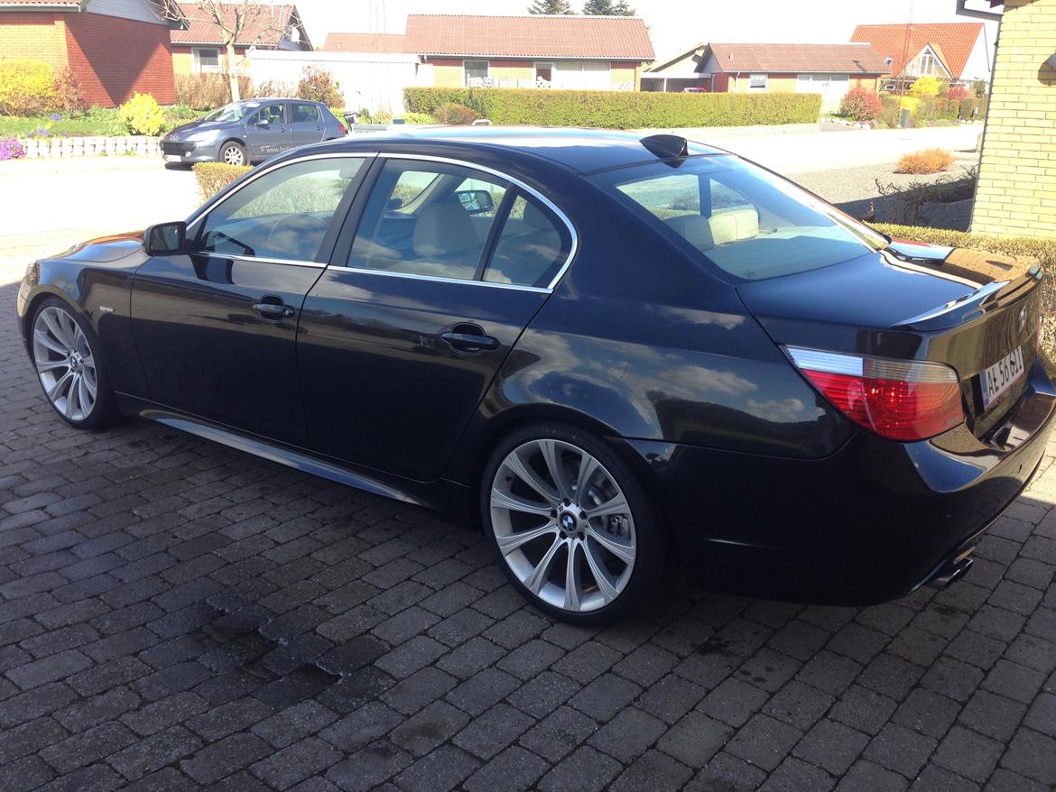 BMW e60 545i V8 steptronic billede 2