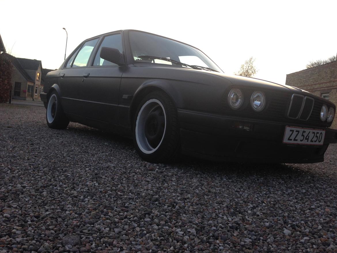 BMW E30 4 dørs billede 7