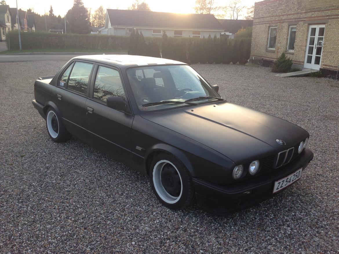 BMW E30 4 dørs billede 5