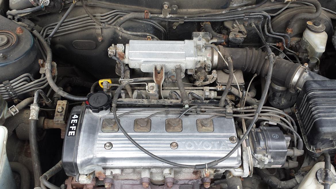 Toyota Corolla E10 Sedan xli galla Solgt billede 18