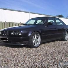 BMW E34 525i