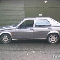 Alfa Romeo 75 -SOLGT-
