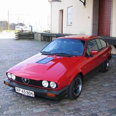 Alfa Romeo GTV6 