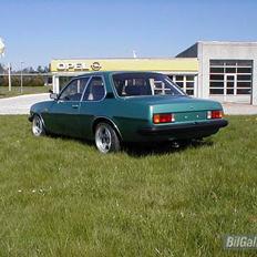 Opel ascona b 2,0s de luxe