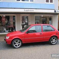 Ford fiesta 1,8i sport solgt