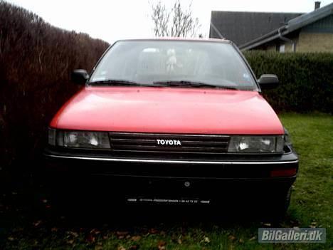Toyota Corolla >>SOLGT<< billede 2