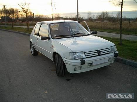 Peugeot 205 1.9 Rallye "Solgt" billede 1