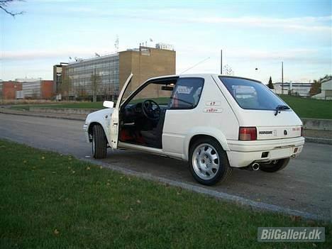 Peugeot 205 1.9 Rallye "Solgt" billede 3