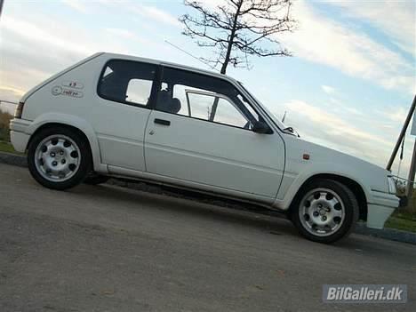 Peugeot 205 1.9 Rallye "Solgt" billede 5