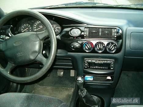 Ford esc 1.8 stc solgt billede 6