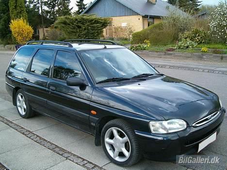 Ford esc 1.8 stc solgt billede 9