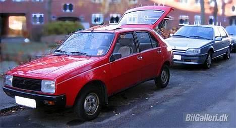 Renault 14 GTL (Solgt) - seneste snapshot af den gamle sammen med storesøster i baggrunden billede 15