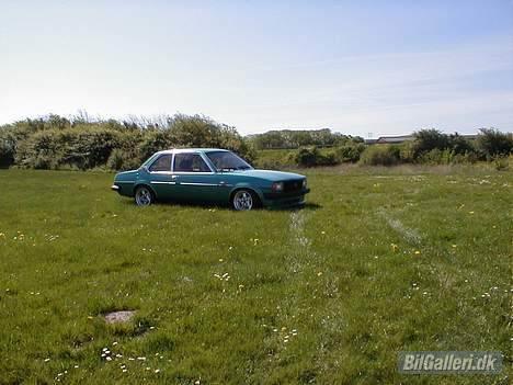 Opel ascona b 2,0s de luxe billede 3