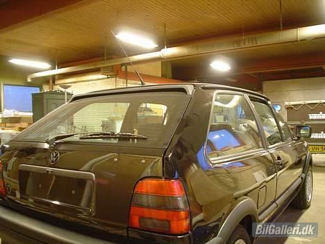 VW Polo G40 Solgt. - Ja se støvet er den da blevet efter bar så kort tid,, Er fordi vi er ved og lave en silo inde i vores garage.... til træpiller.. billede 6