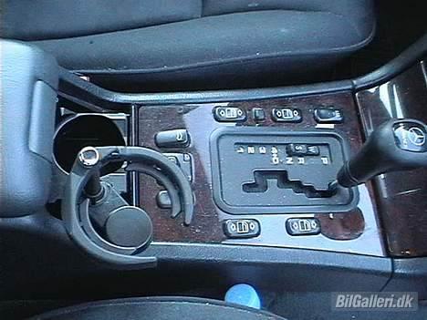 Mercedes Benz E300 D Turbo solgt - så er der fyldt ud   billede 7