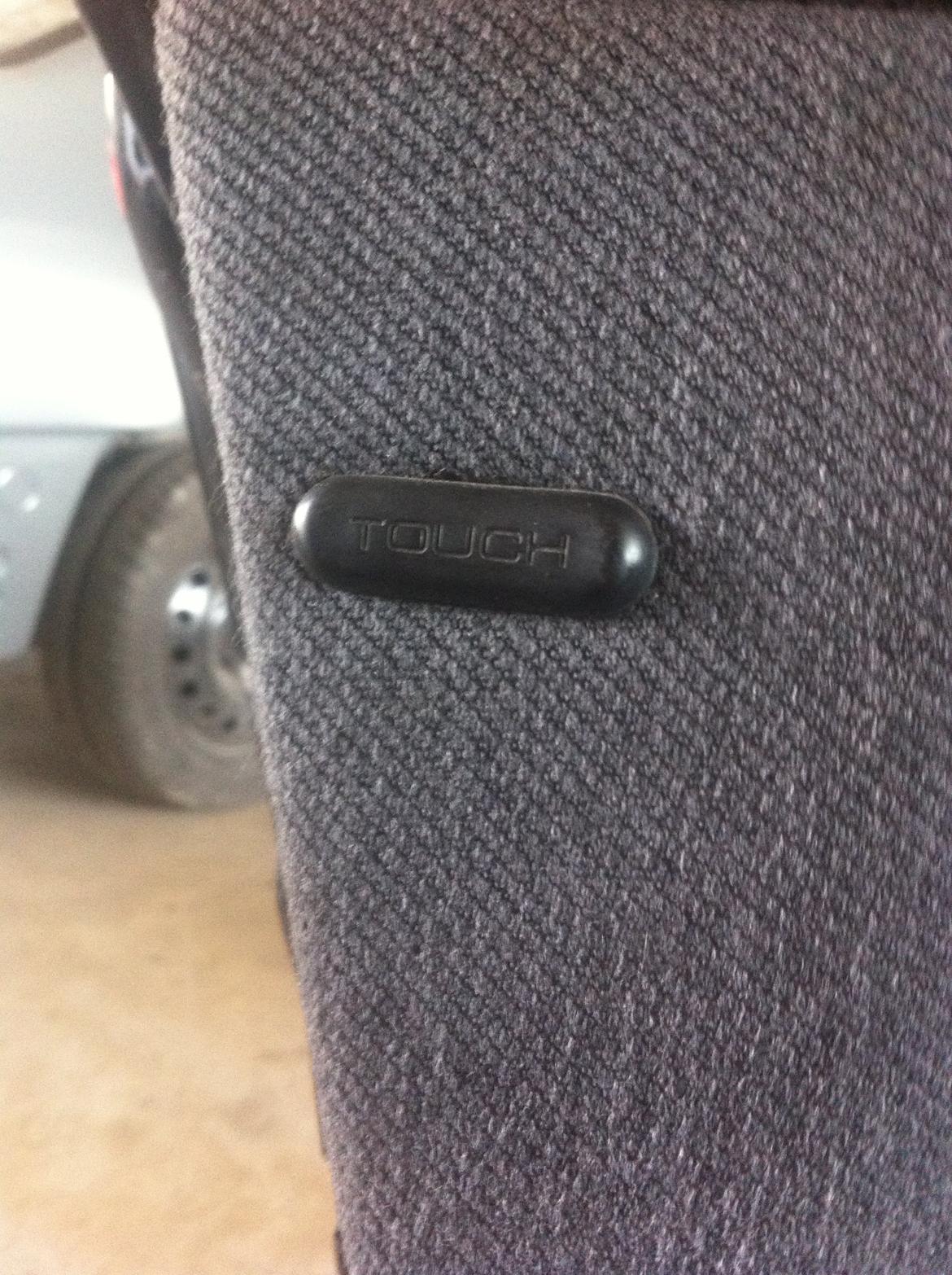 Mazda mx3 v6 - statisk anti stød knap billede 8