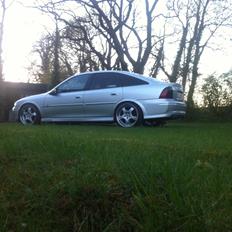 Opel Vectra B 1.8 16v