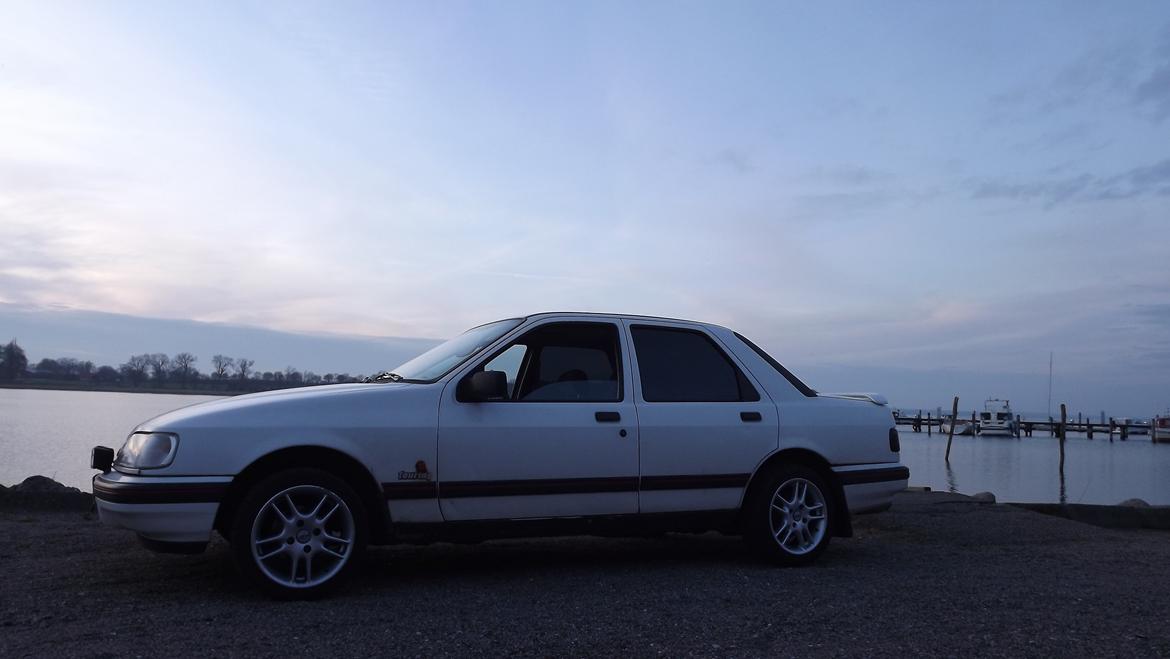 Ford Sierra 2.0i DOHC 8V - **Inden den blev sænket foran** billede 16