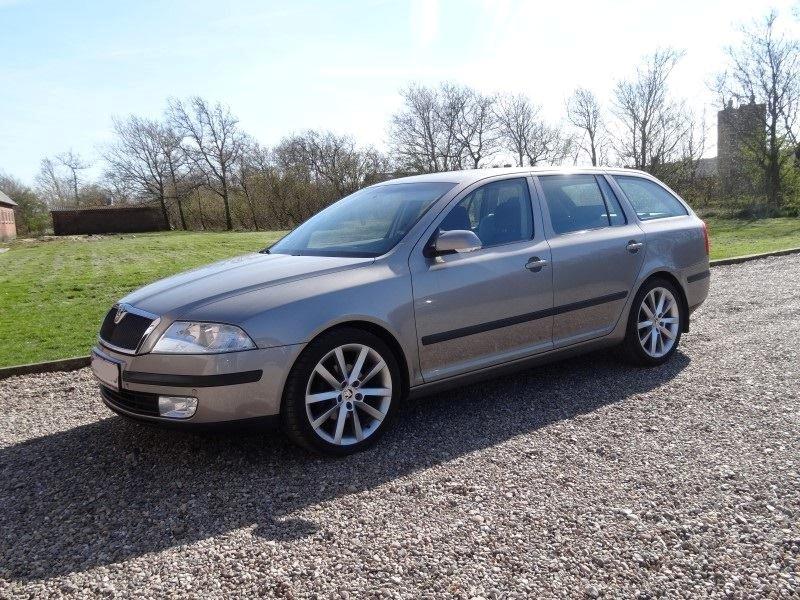 Skoda Octavia Combi Elegance 2.0 TDI DSG billede 1