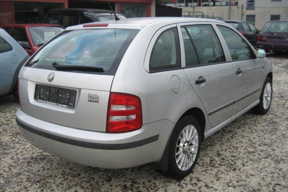 Skoda Fabia Combi - Sådan så bilen ud på købsdagen billede 19