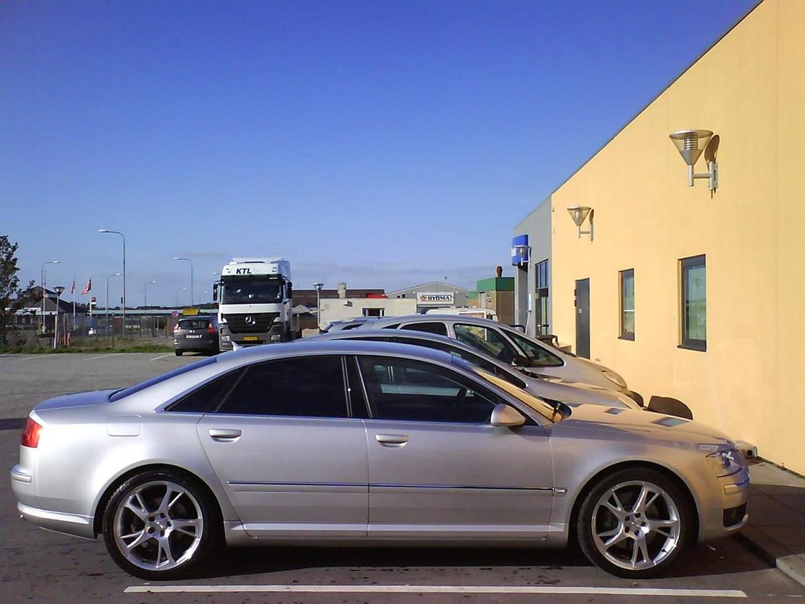Audi A8 4,2 TDi billede 1