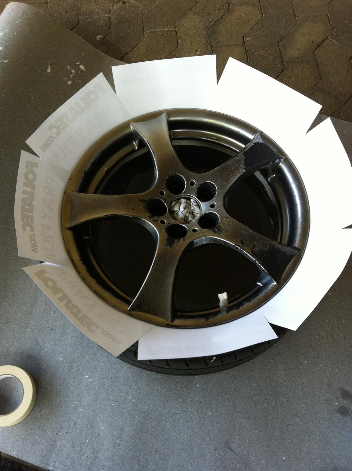 Skoda Fabia Combi - Klargøring af fælg - først Motip spray - så noget Folietec billede 9