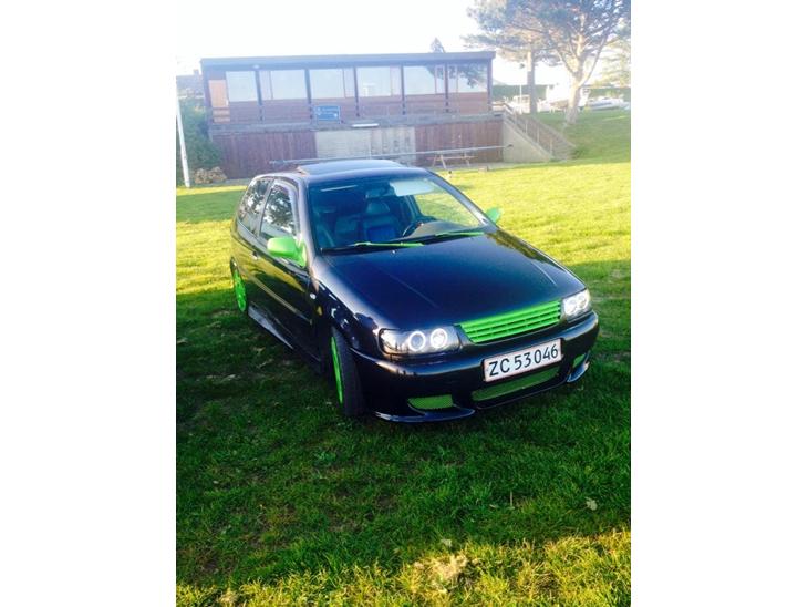 {{currentPhoto.altText}} billede {{currentPhoto.number}}