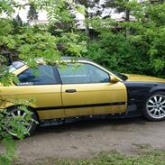 BMW E36 318is