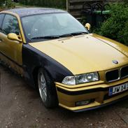 BMW E36 318is