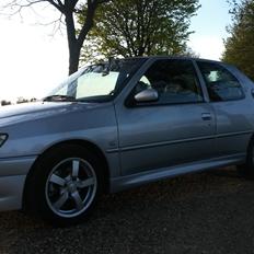 Peugeot 306