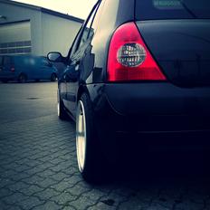 Renault Clio DCI (totalskadet) 