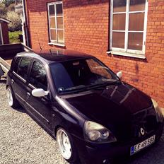 Renault Clio DCI (totalskadet) 