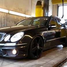 Mercedes Benz W211 E320 CDI