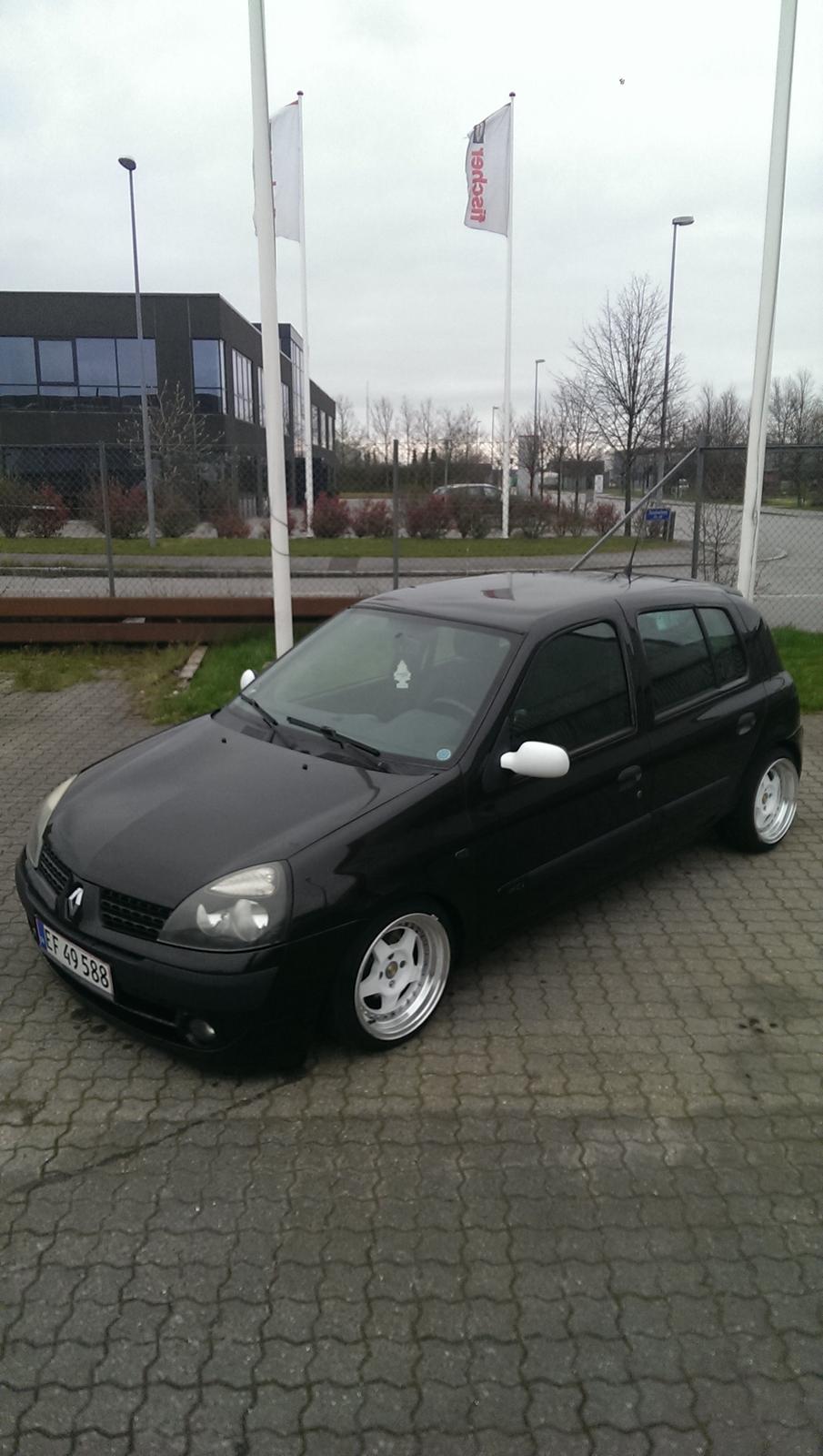Renault Clio DCI (totalskadet)  billede 8