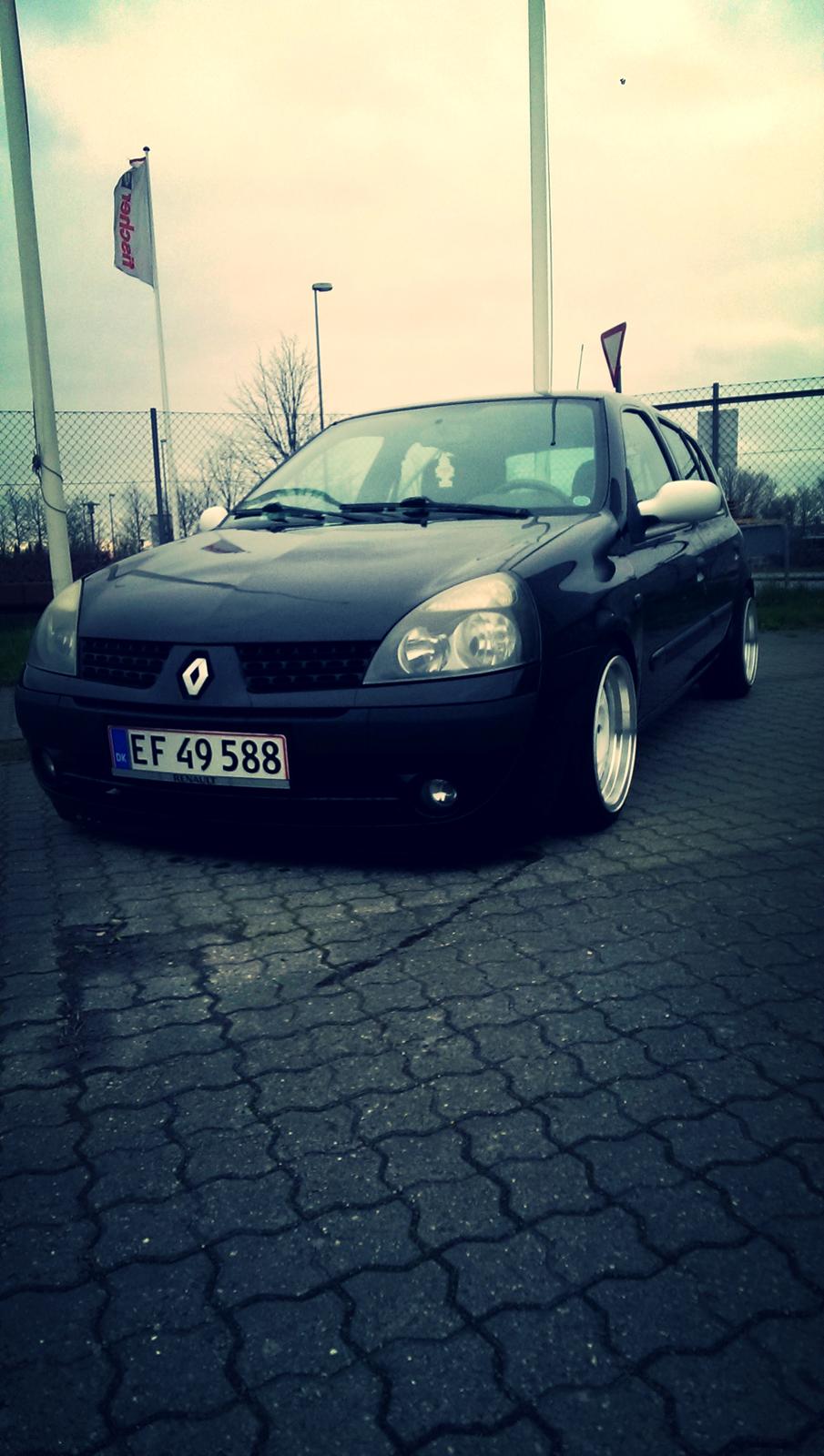 Renault Clio DCI (totalskadet)  billede 6