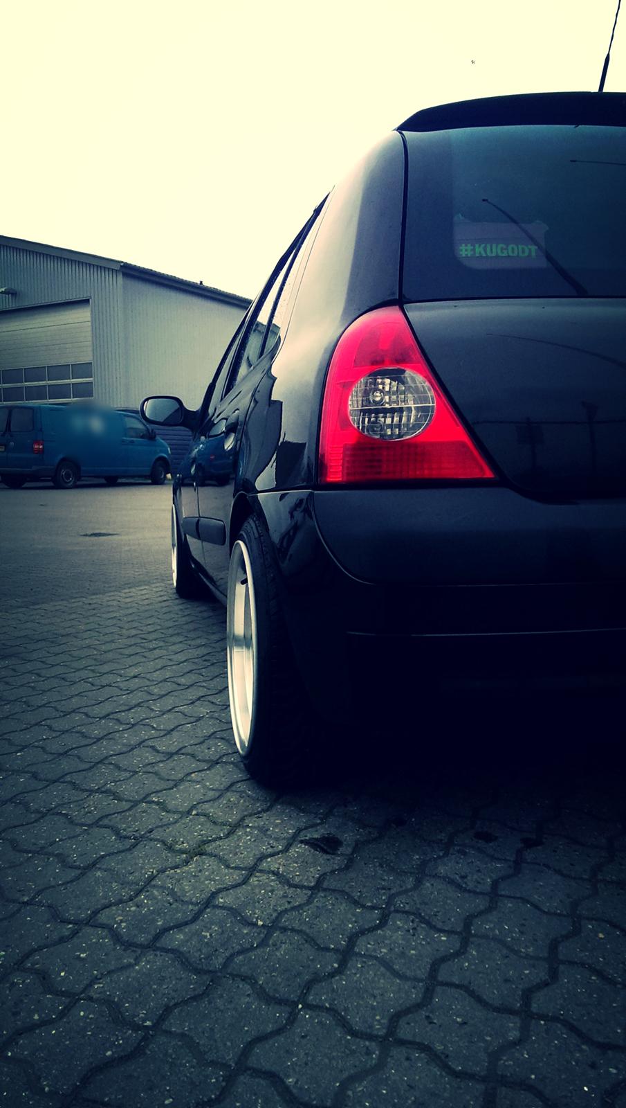 Renault Clio DCI (totalskadet)  billede 3