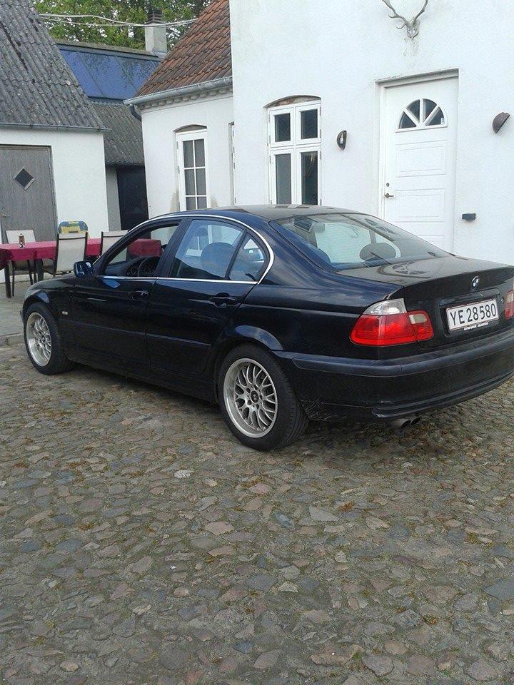 BMW E46 320i billede 2