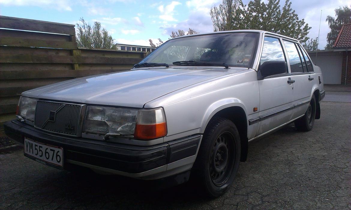 Volvo 940 - Her på stålfælge med vinterdæk. billede 2