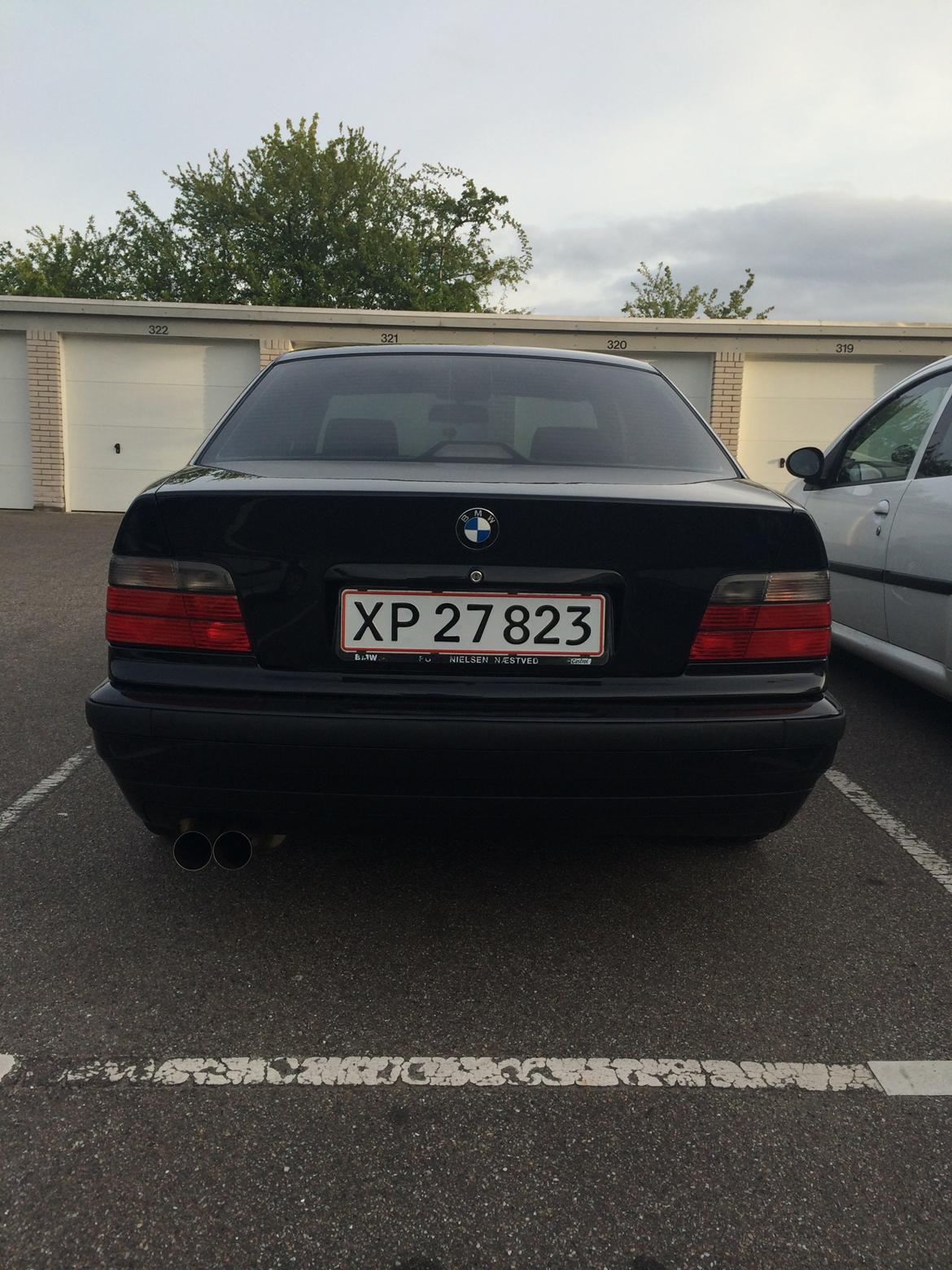 BMW 323 billede 4