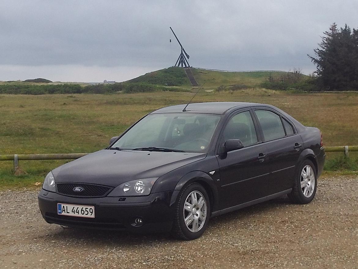 Ford Mondeo 2,5 V6 Trend - Vippefyret i Skagen i baggrunden billede 1
