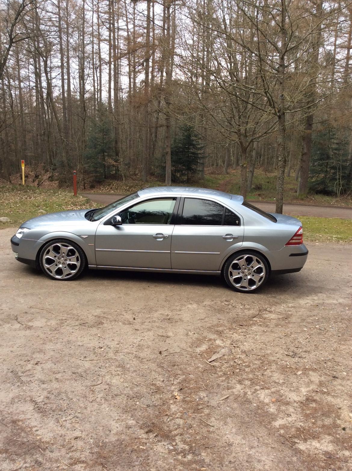 Ford Mondeo 2,5 Ghia x billede 3